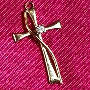 Solid 10K Yellow Gold Natural
Diamond
Accent Cross Religious
Pendant
